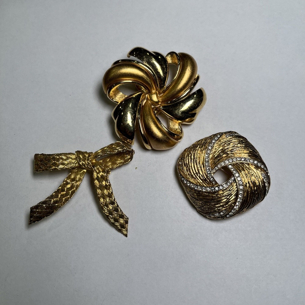 Lit 3 Vintage Brushed Gold Tone MONET Ribbon Bow Brooch‎ Pin, Bow, Rhinestone